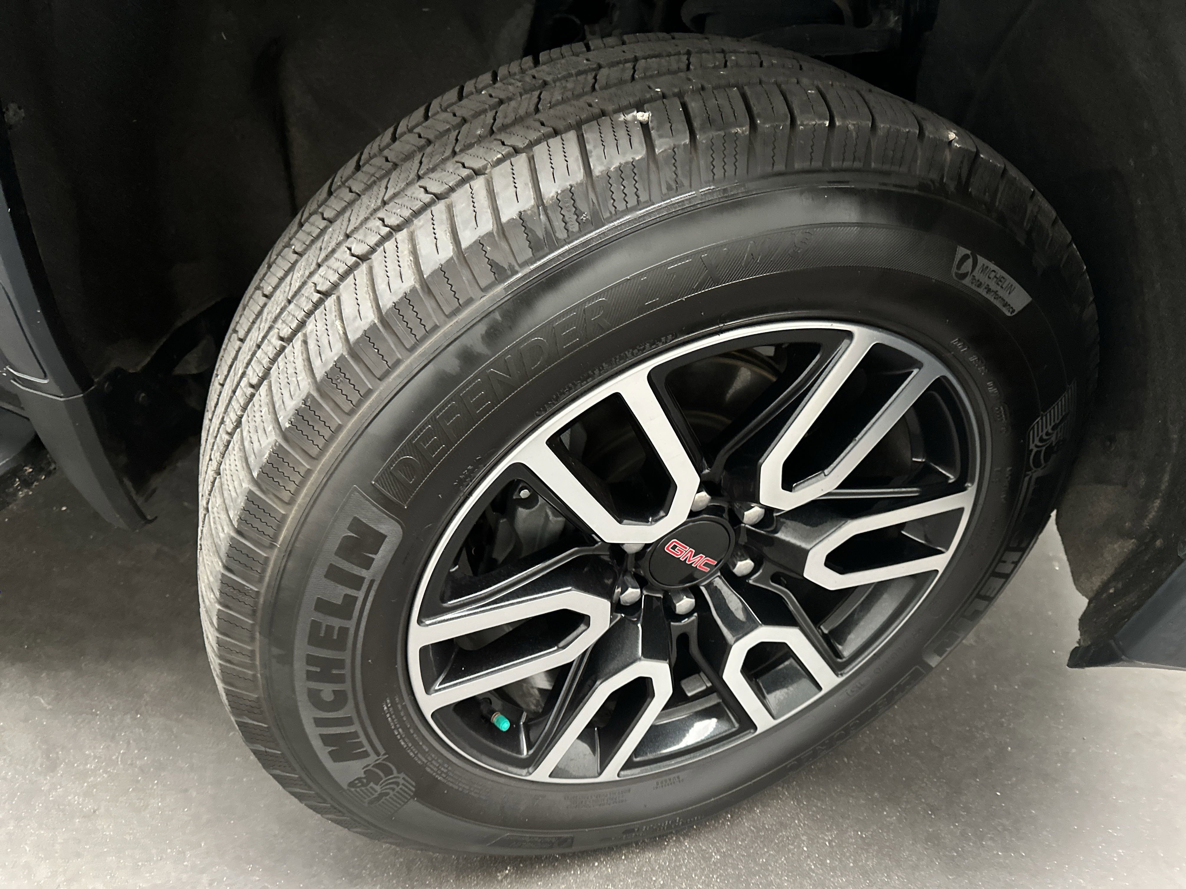 Used 2020 GMC Sierra 1500 AT4 w/ AT4 Preferred Package image 12