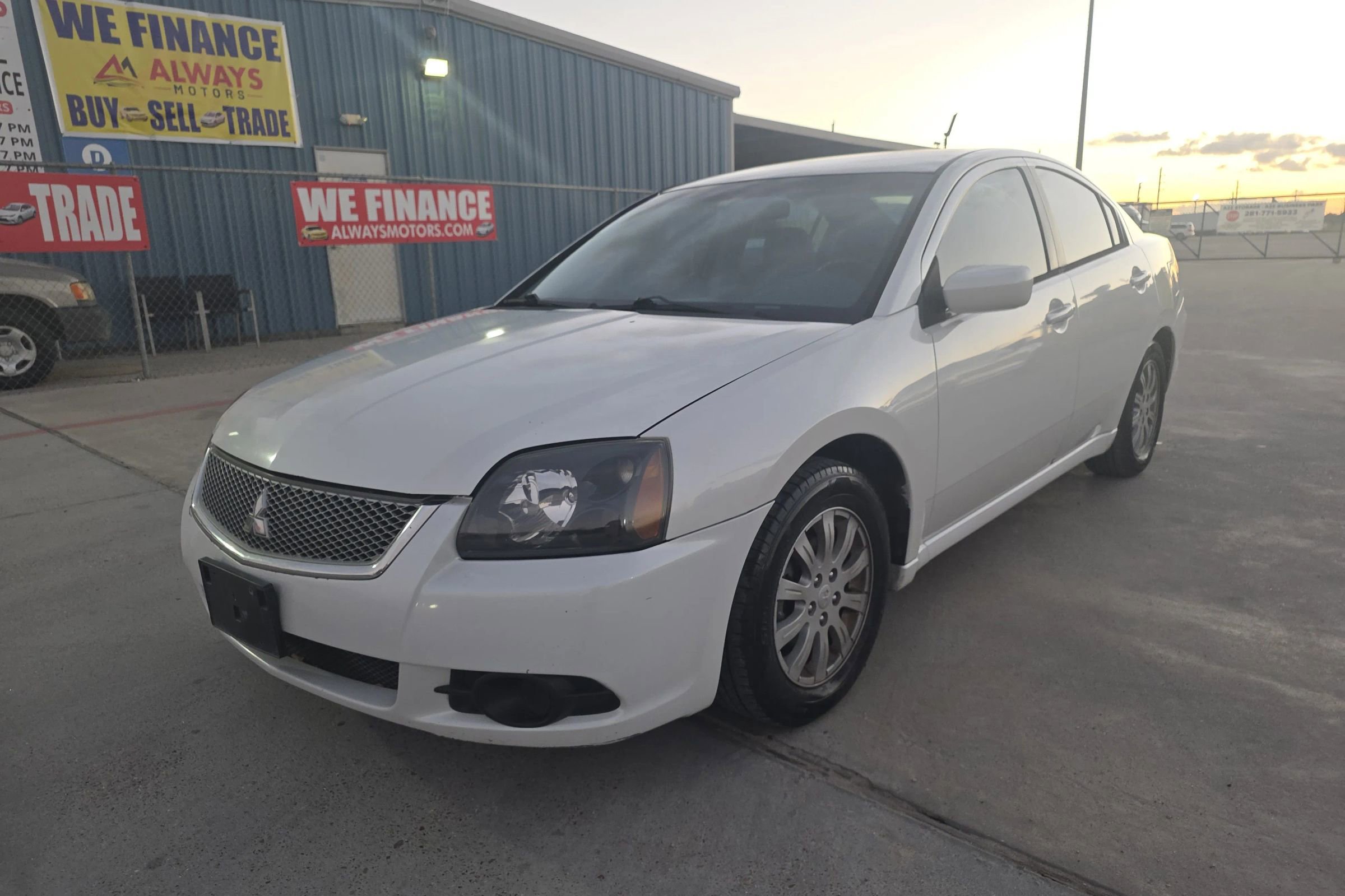 Used 2011 Mitsubishi Galant FE image 3
