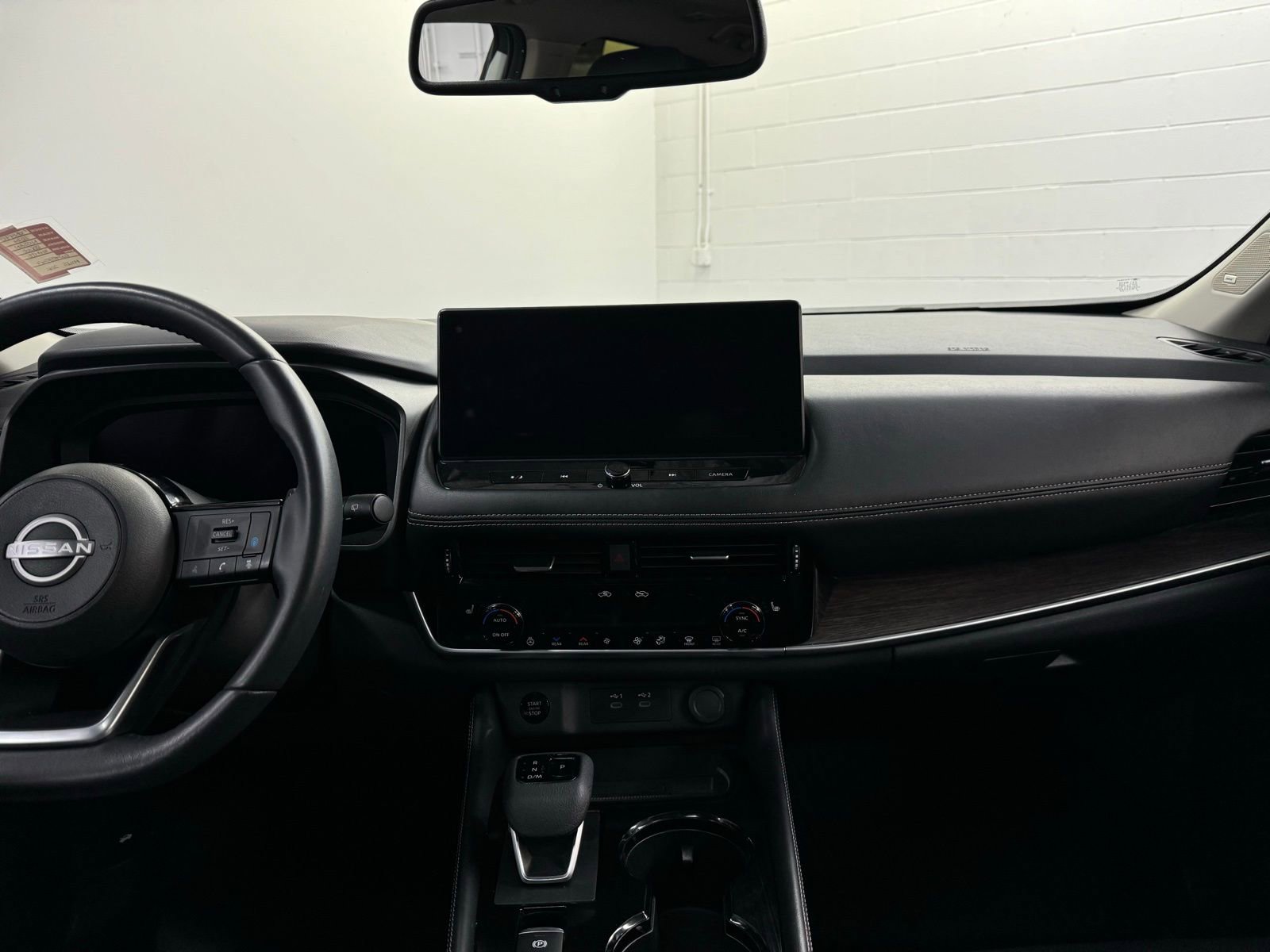 Certified 2024 Nissan Rogue Platinum w/ Platinum Premium Package image 15