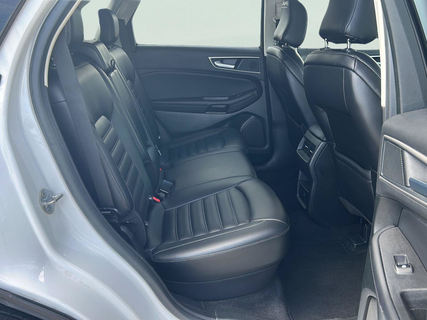 Used 2023 Ford Edge SEL AWD/4WD image 21