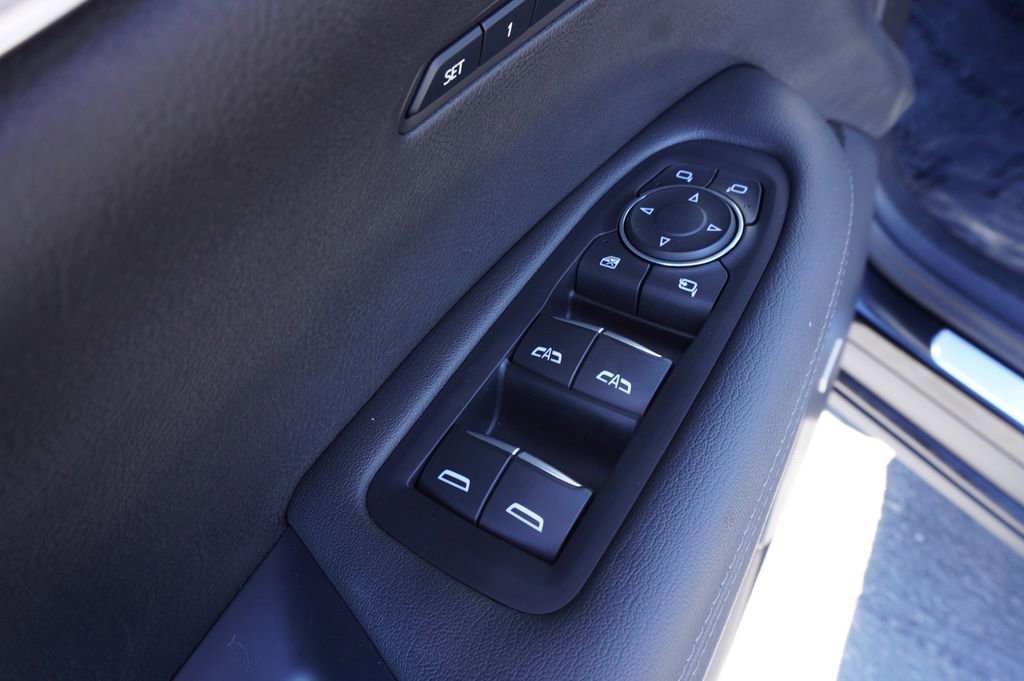 Used 2024 Cadillac XT6 Premium Luxury image 17