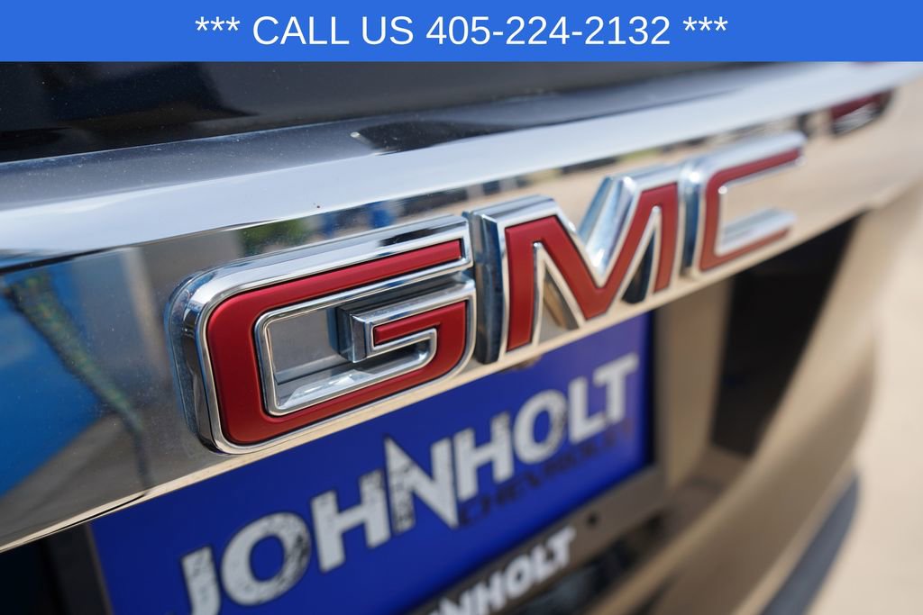 Used 2023 GMC Acadia SLE w/ Driver Convenience Package FWD image 5