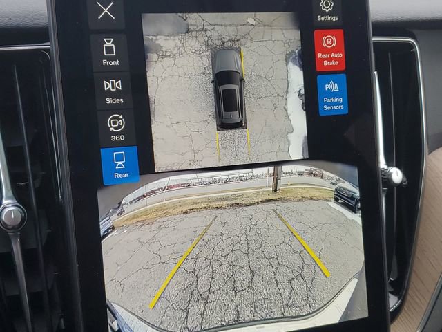 New 2026 Volvo XC60 B5 Plus w/ Protection Package Premier image 17