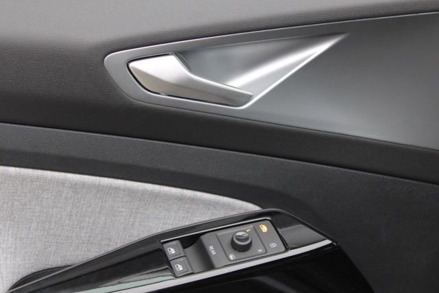New 2025 Volkswagen ID.4 Pro AWD/4WD image 13