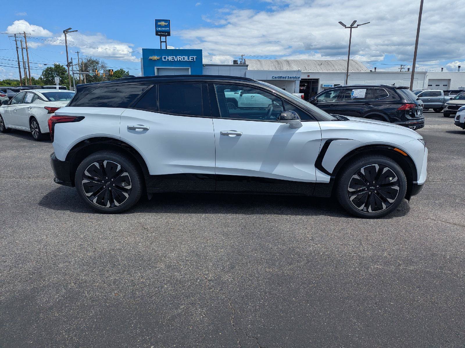 New 2026 Chevrolet Blazer EV RS AWD/4WD image 15
