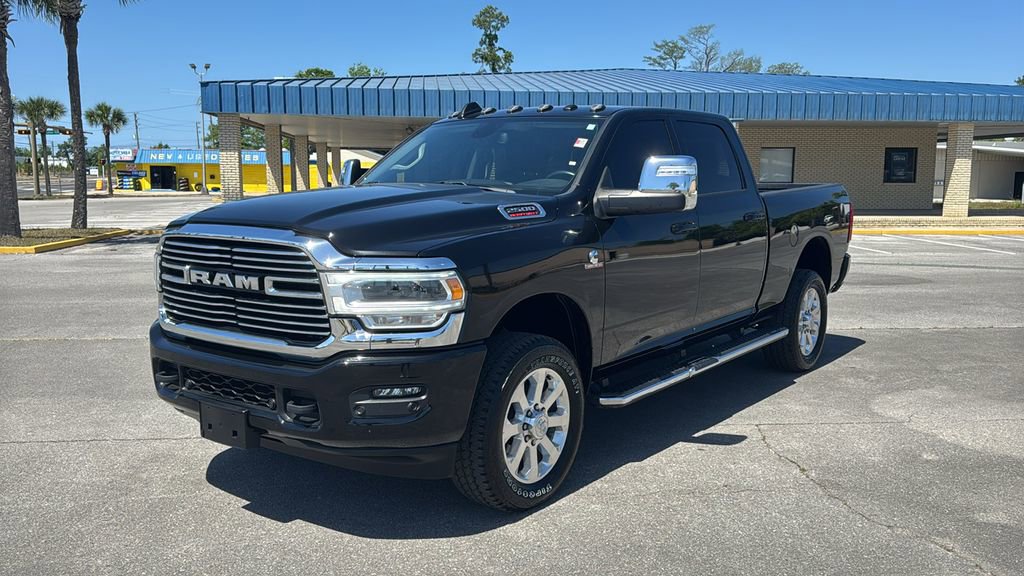 Used 2023 RAM 2500 Laramie AWD/4WD image 2