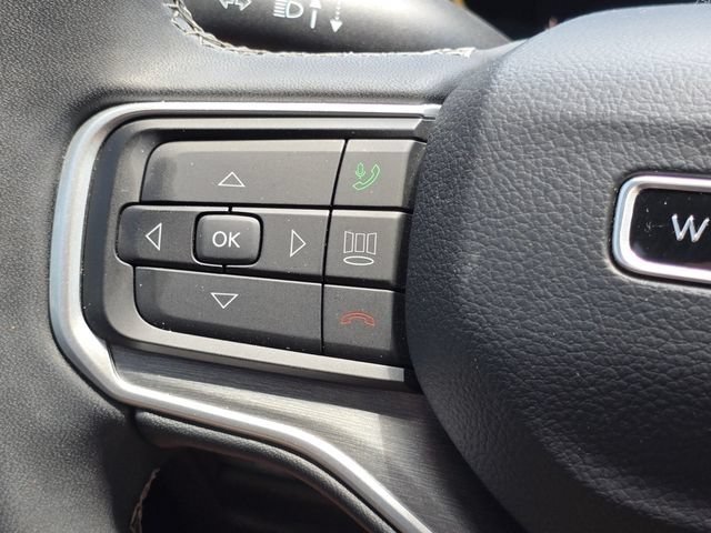 Used 2025 Jeep Wagoneer L Series II w/ Premium Group I AWD/4WD image 20
