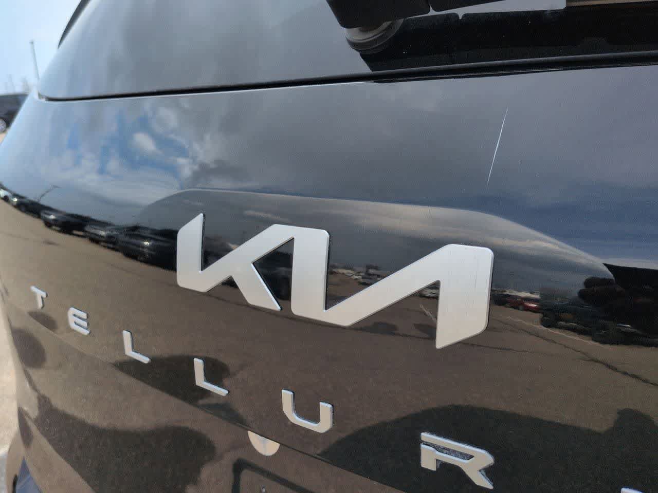 Used 2023 Kia Telluride S AWD/4WD image 11