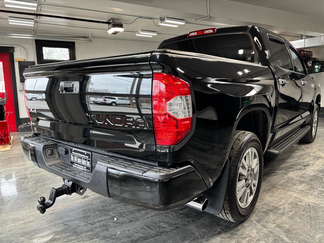 Used 2016 Toyota Tundra Platinum image 9