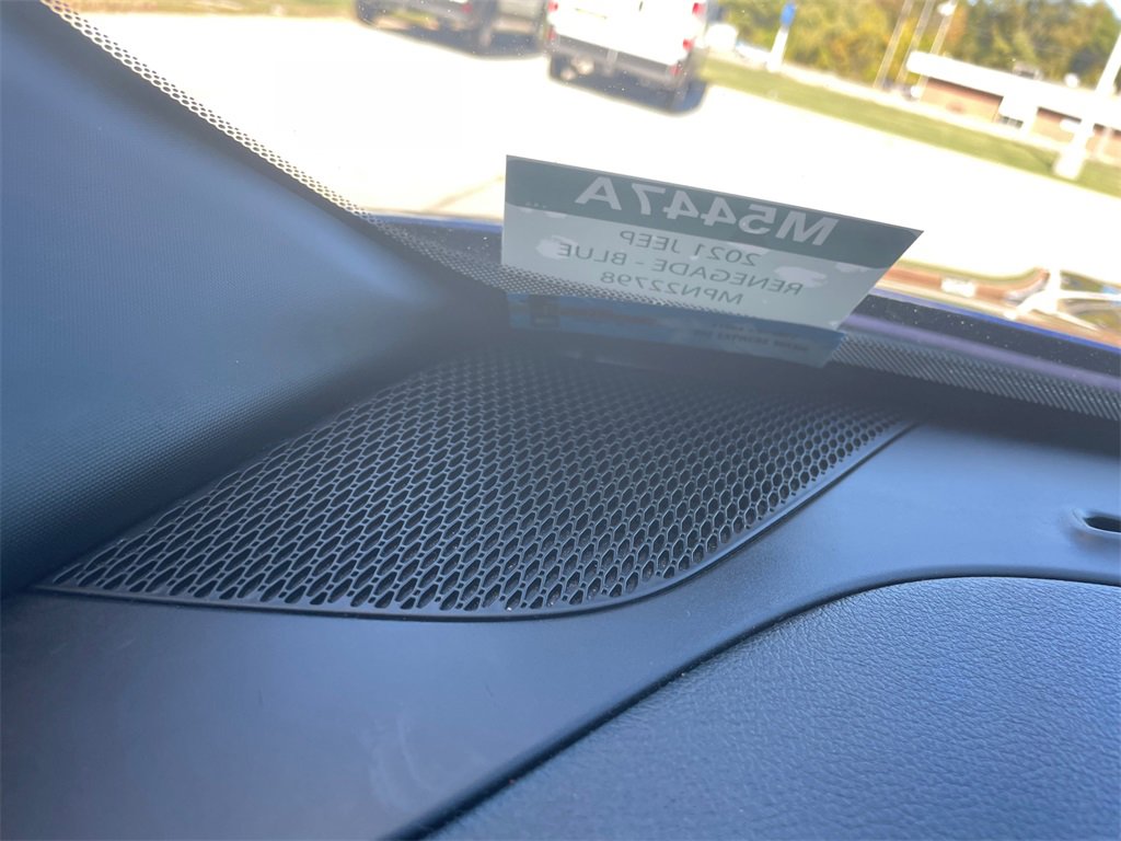 Used 2021 Jeep Renegade Latitude image 20