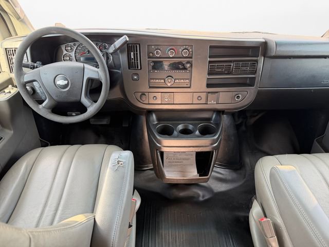Used 2017 Chevrolet Express 2500 RWD image 10