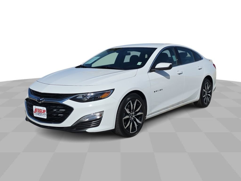 Used 2025 Chevrolet Malibu RS