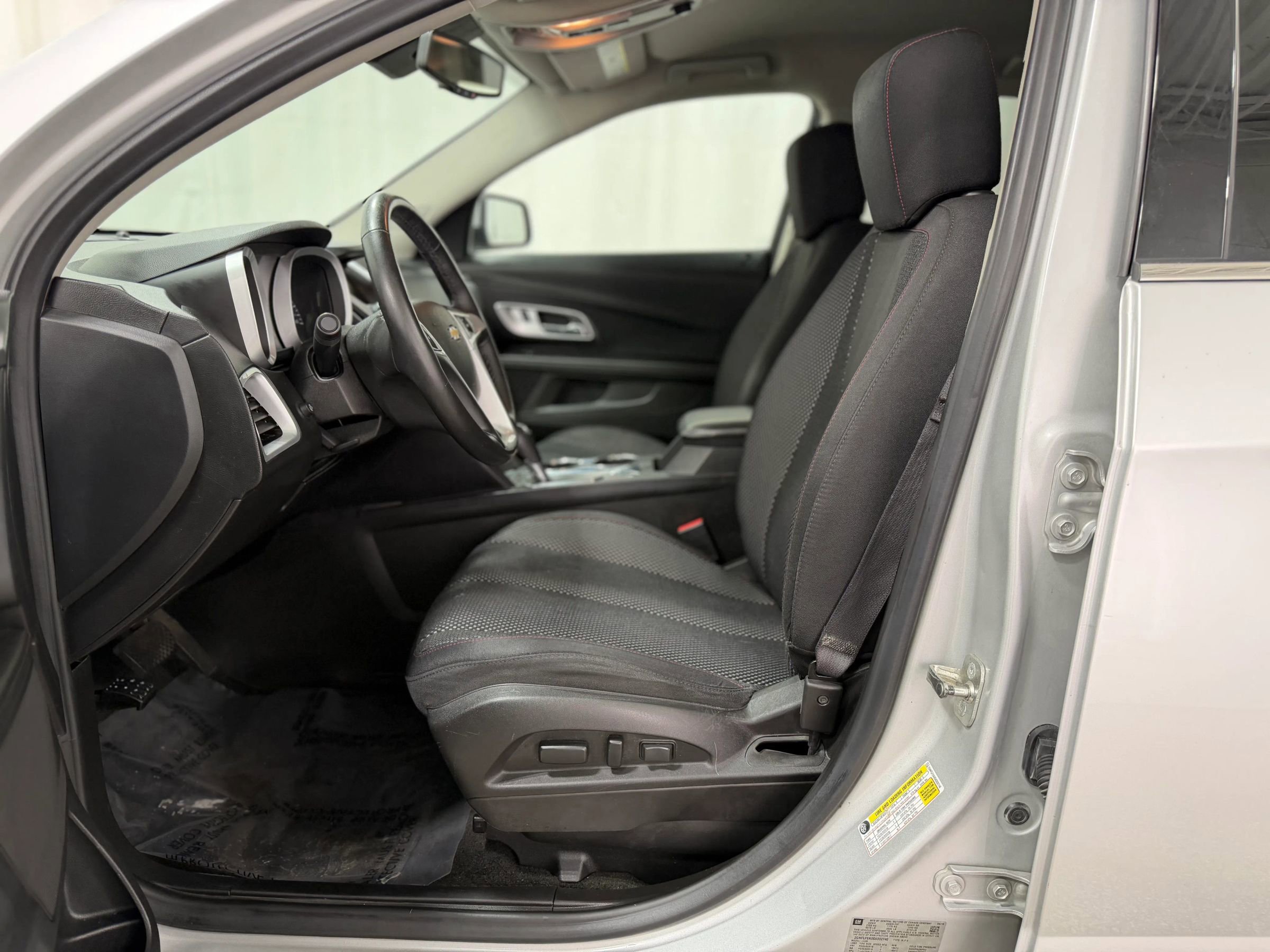 Used 2016 Chevrolet Equinox LT w/ Convenience Package image 13