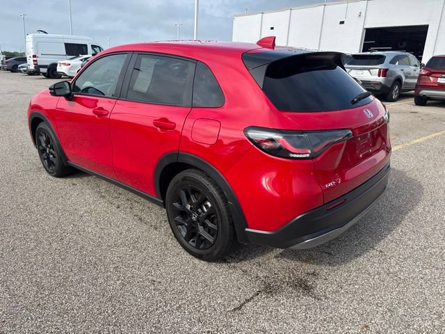 Used 2025 Honda HR-V Sport image 4
