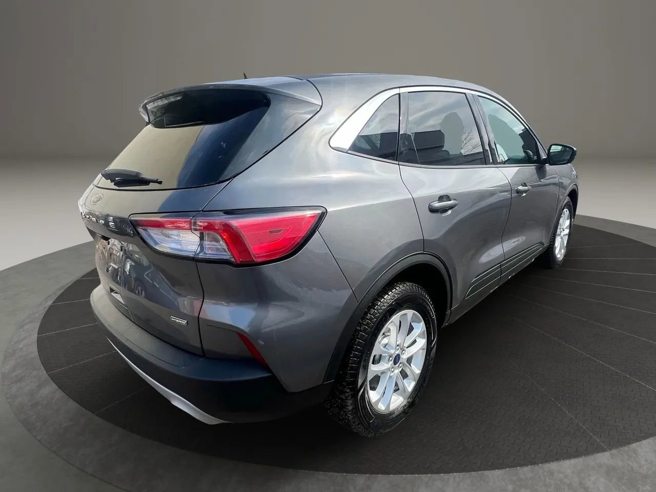 Used 2021 Ford Escape SE image 5