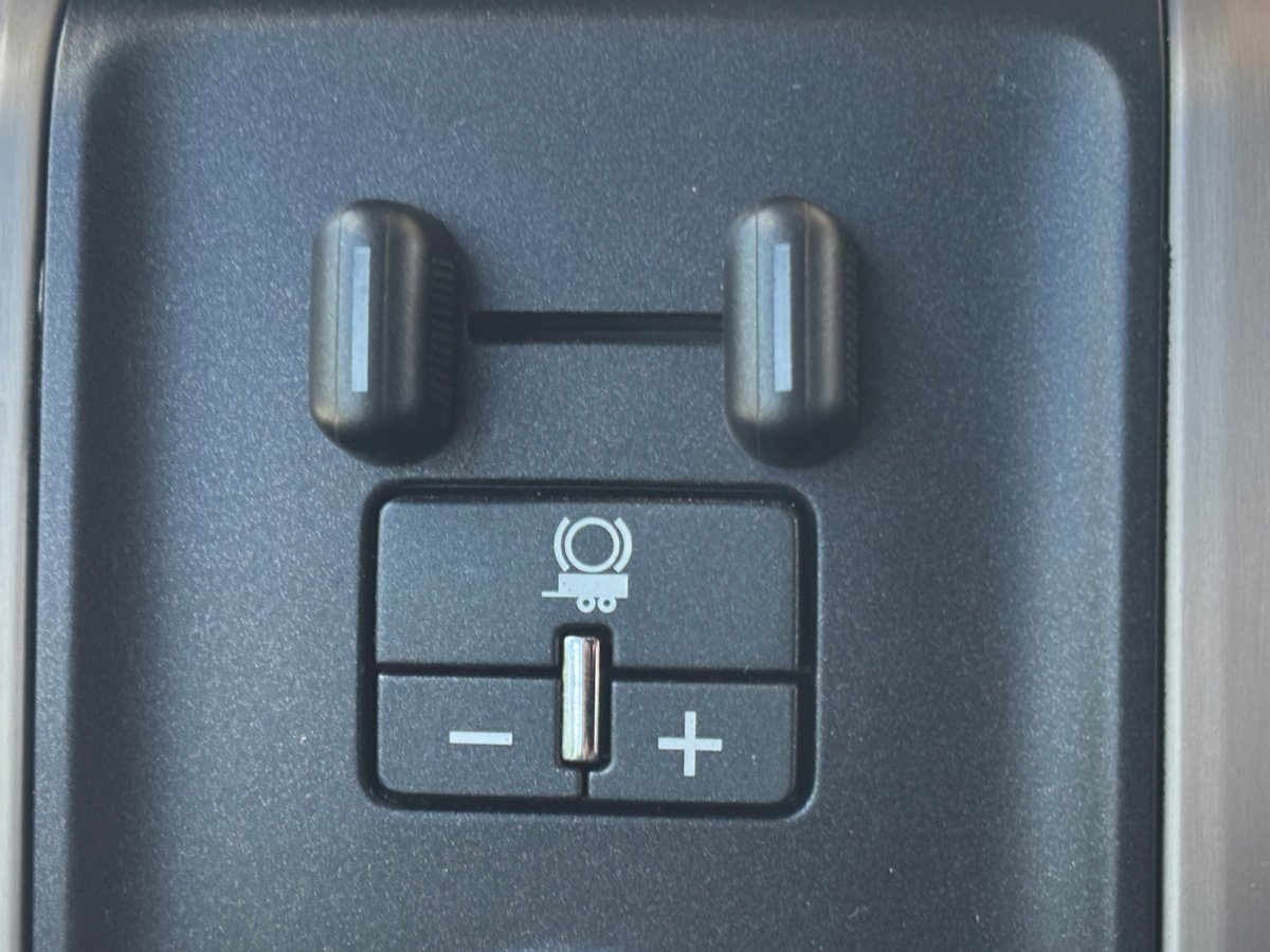 Used 2016 GMC Sierra 2500 Denali w/ Duramax Plus Package image 33