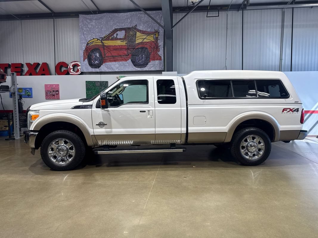 Used 2013 Ford F250 Lariat w/ Chrome Pkg AWD/4WD image 4