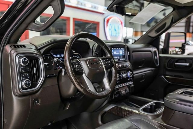 Used 2022 GMC Sierra 3500 Denali w/ Denali Black Diamond Edition image 5