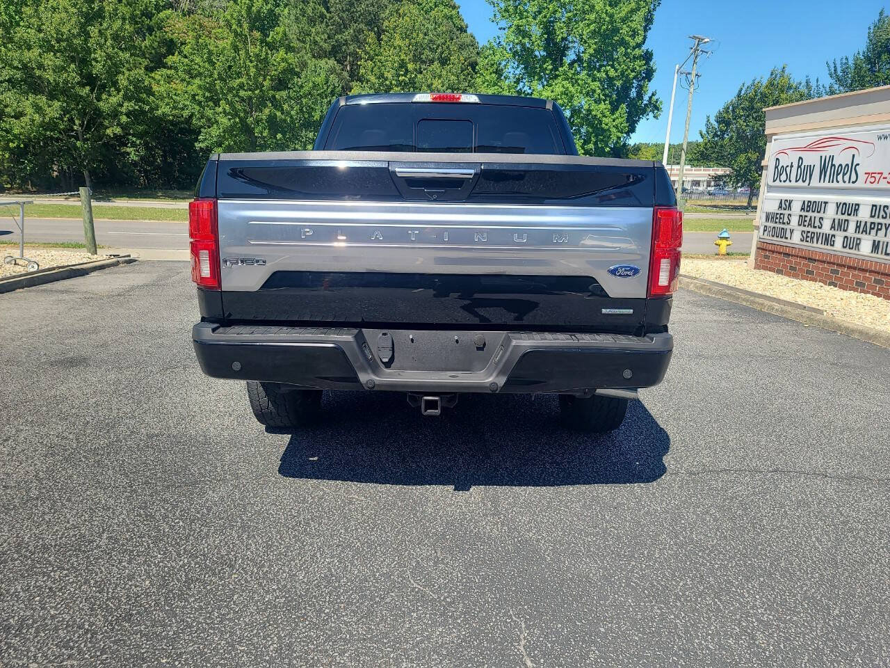 Used 2018 Ford F150 Platinum w/ Equipment Group 701A Luxury AWD/4WD image 6