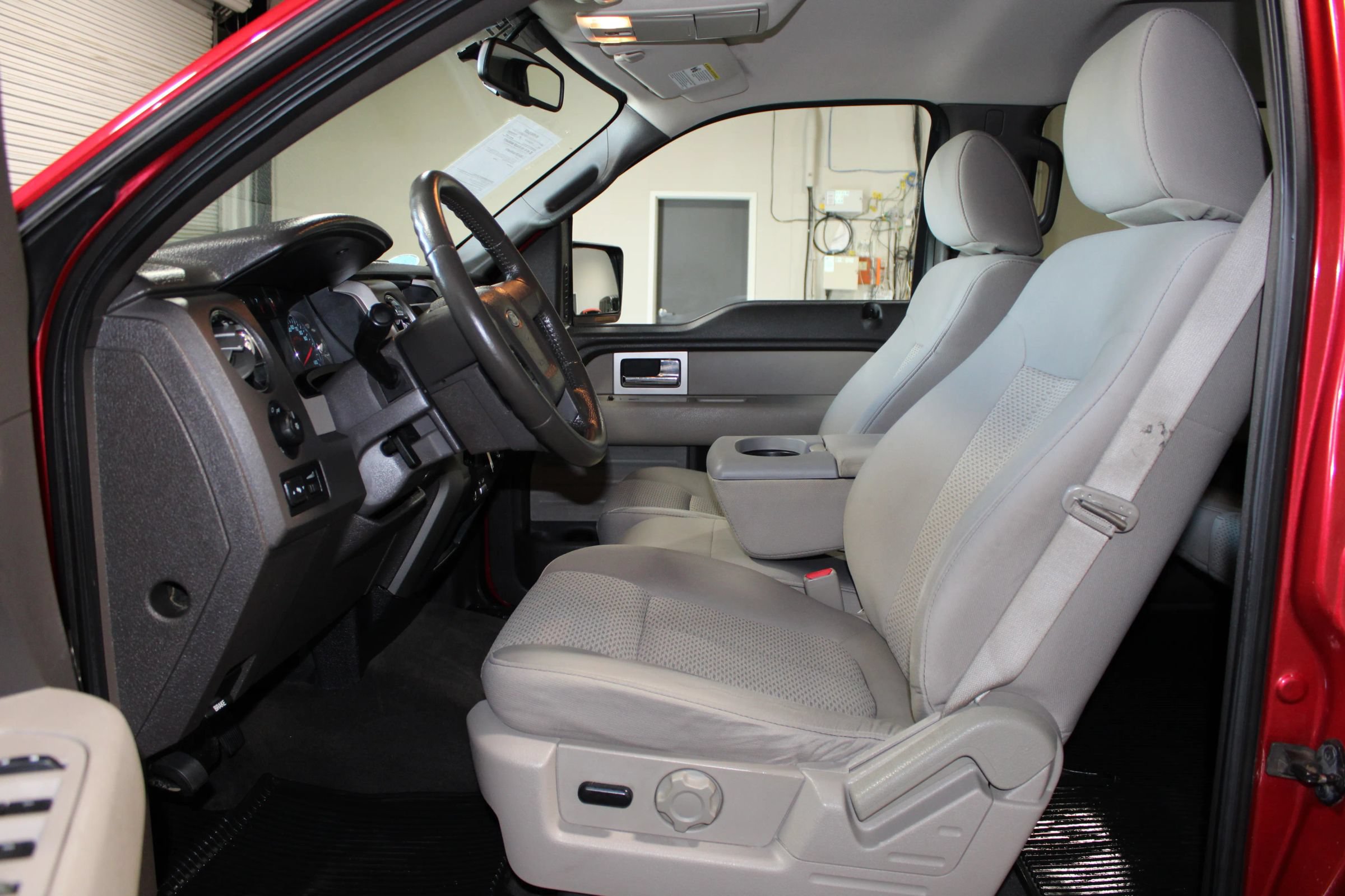 Used 2010 Ford F150 XLT RWD image 9