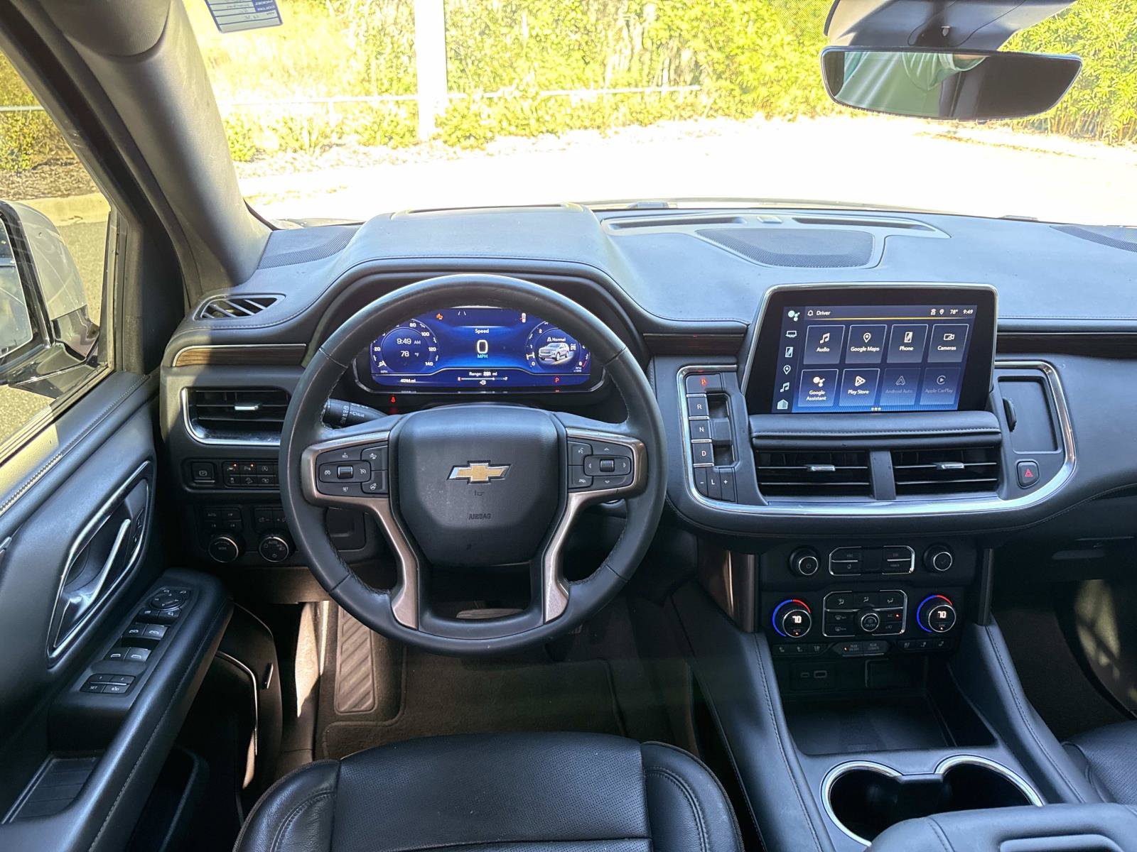 Used 2024 Chevrolet Suburban High Country AWD/4WD image 14
