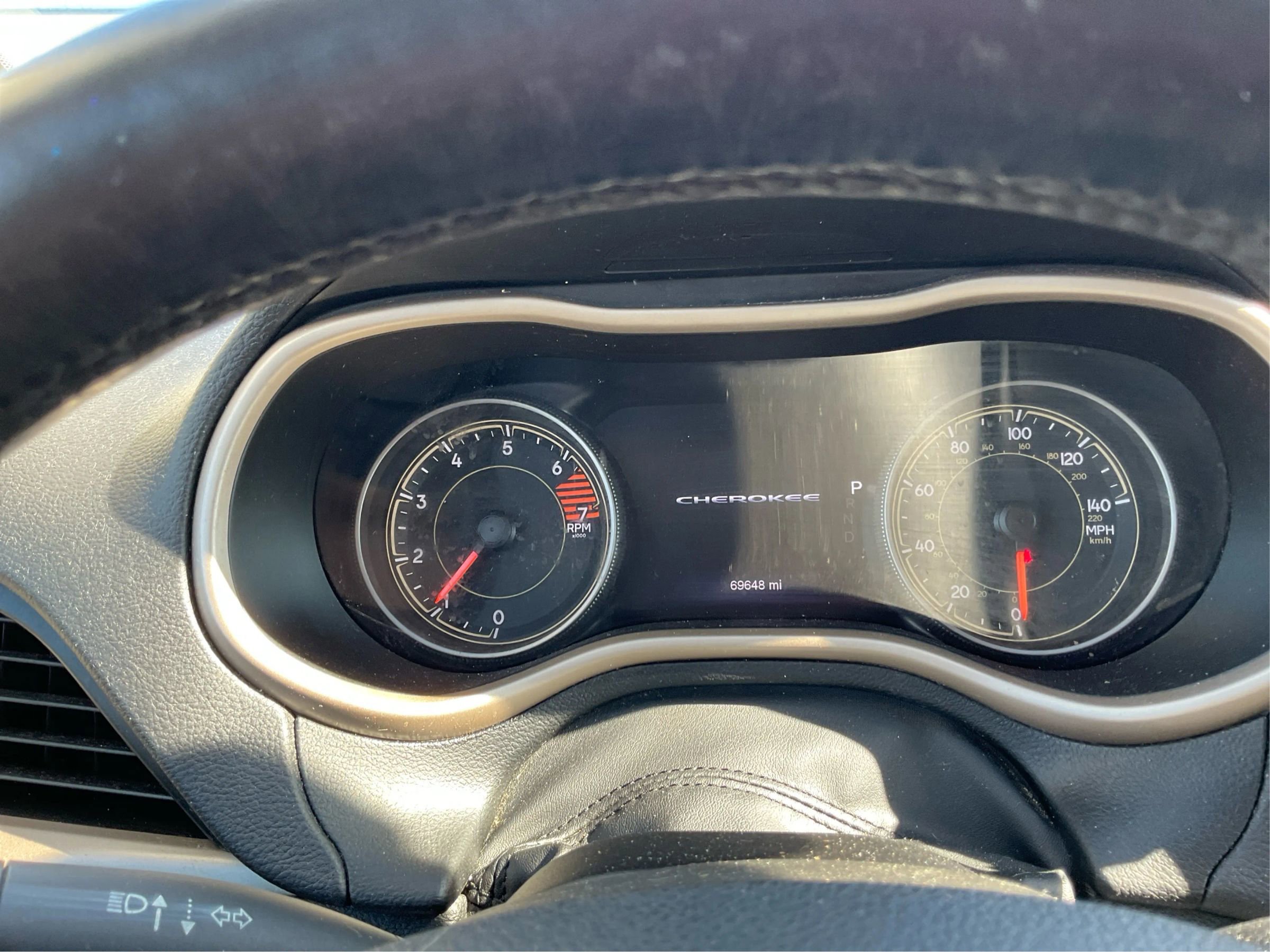 Used 2018 Jeep Cherokee Limited FWD image 15