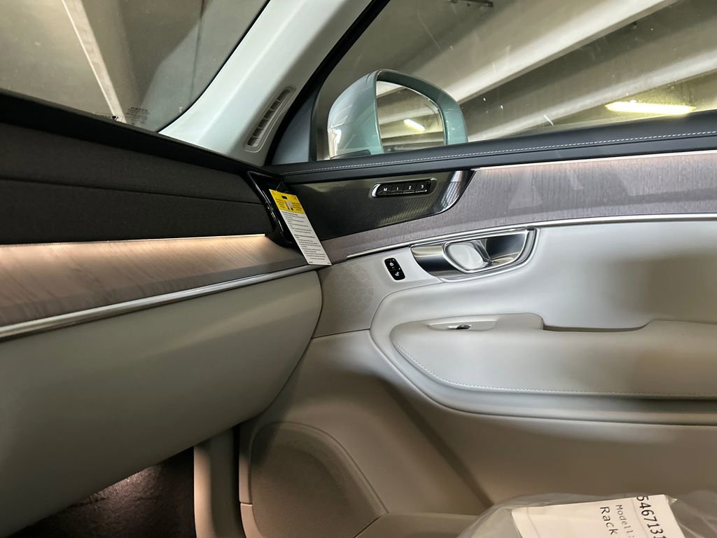 New 2026 Volvo XC90 T8 Ultra w/ Protection Package Premier image 20