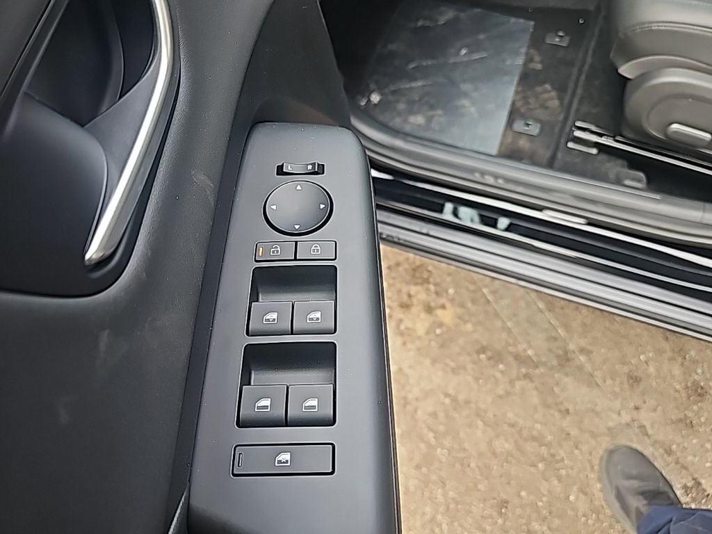 New 2026 Hyundai Kona SEL Premium AWD/4WD image 11