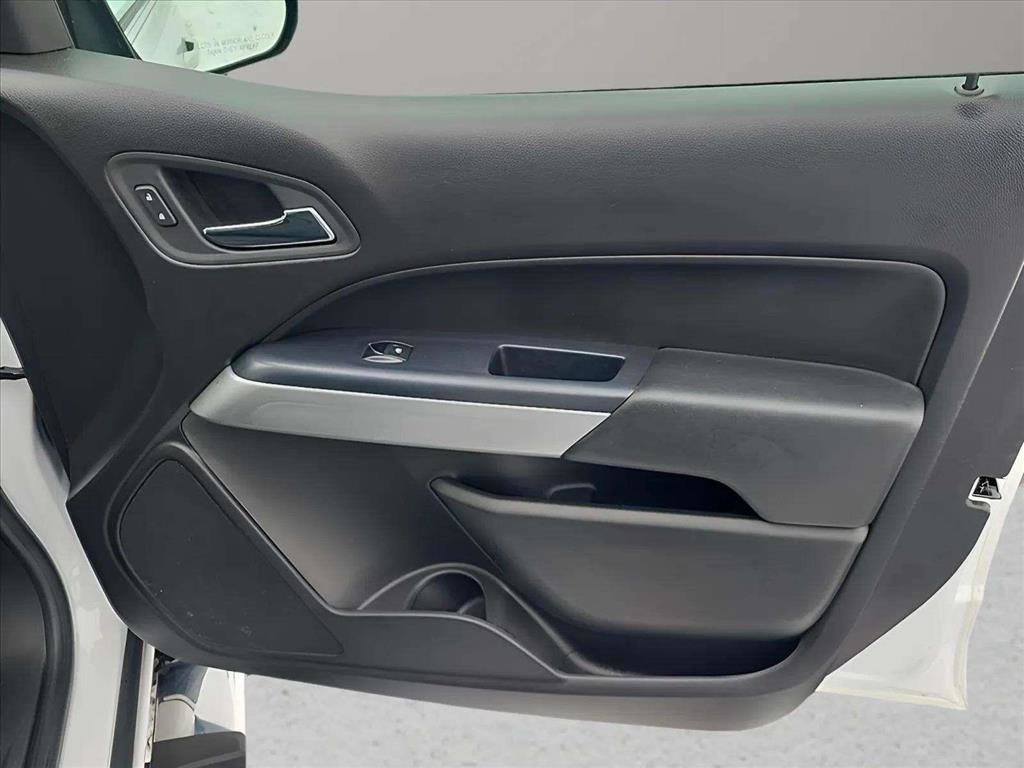 Used 2017 Chevrolet Colorado LT w/ LT Convenience Package image 32