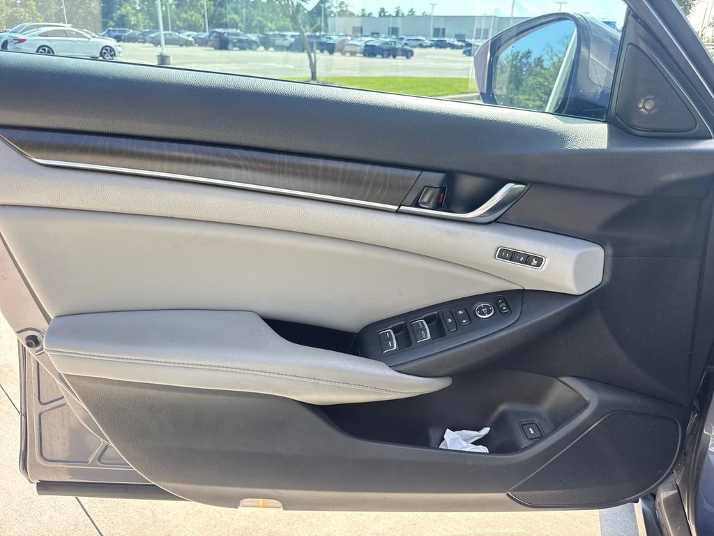 Used 2019 Honda Accord Touring image 13