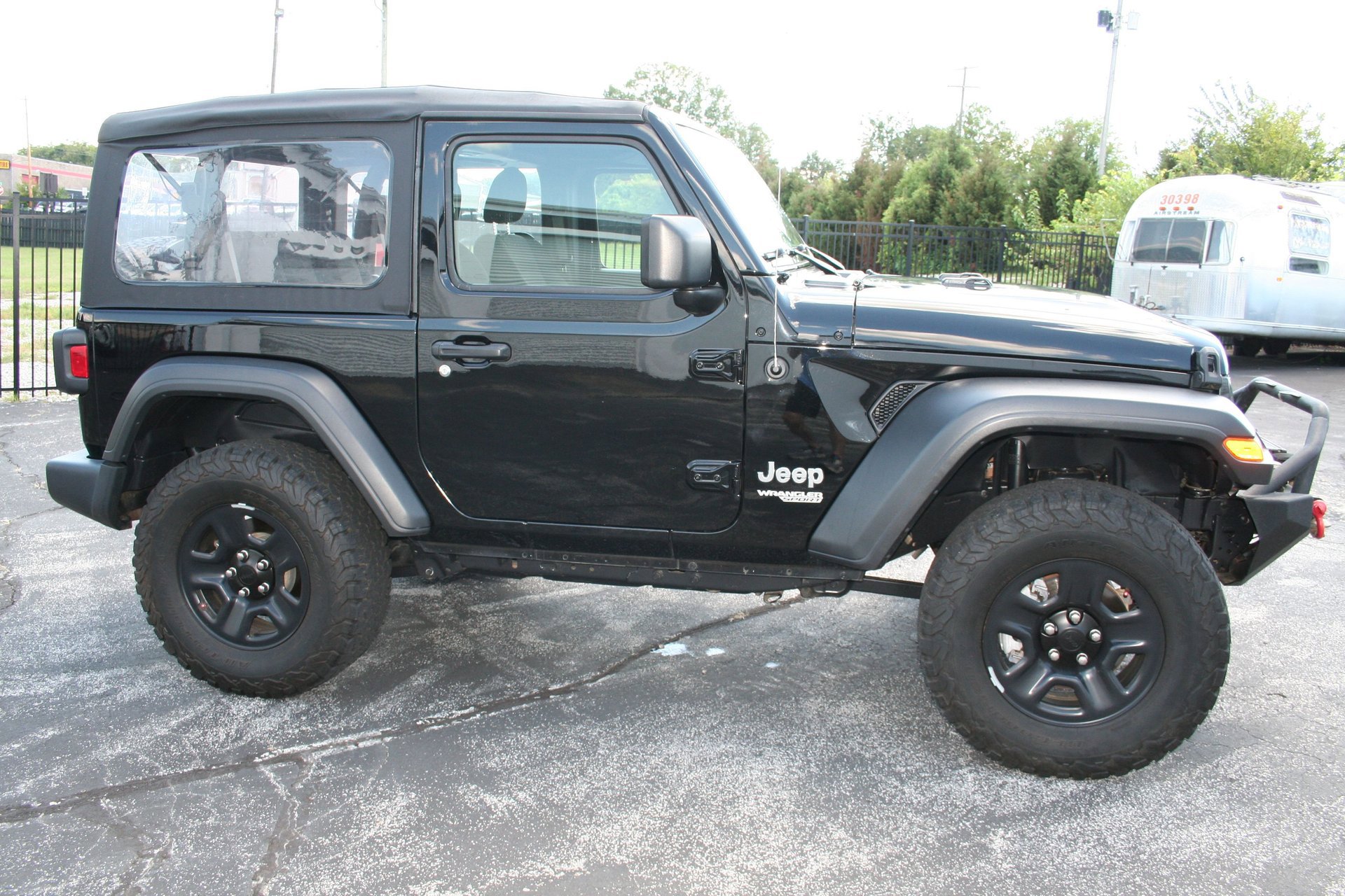 Used 2020 Jeep Wrangler Sport image 12
