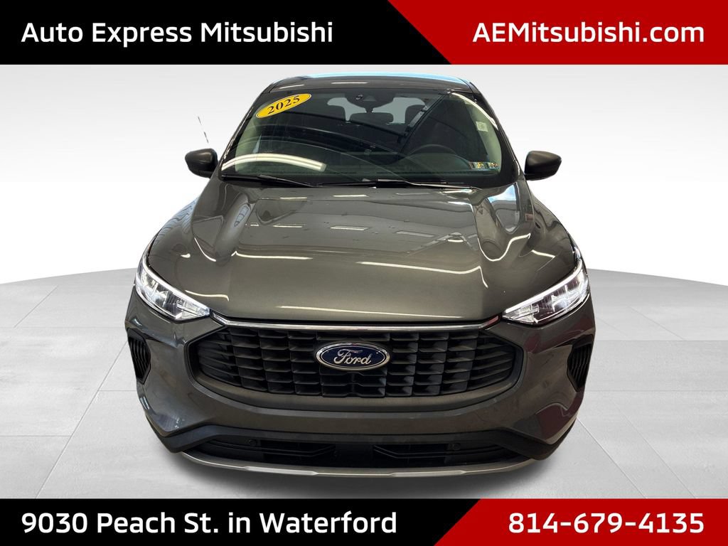 Used 2025 Ford Escape Active w/ Tech Pack #1 AWD/4WD image 2