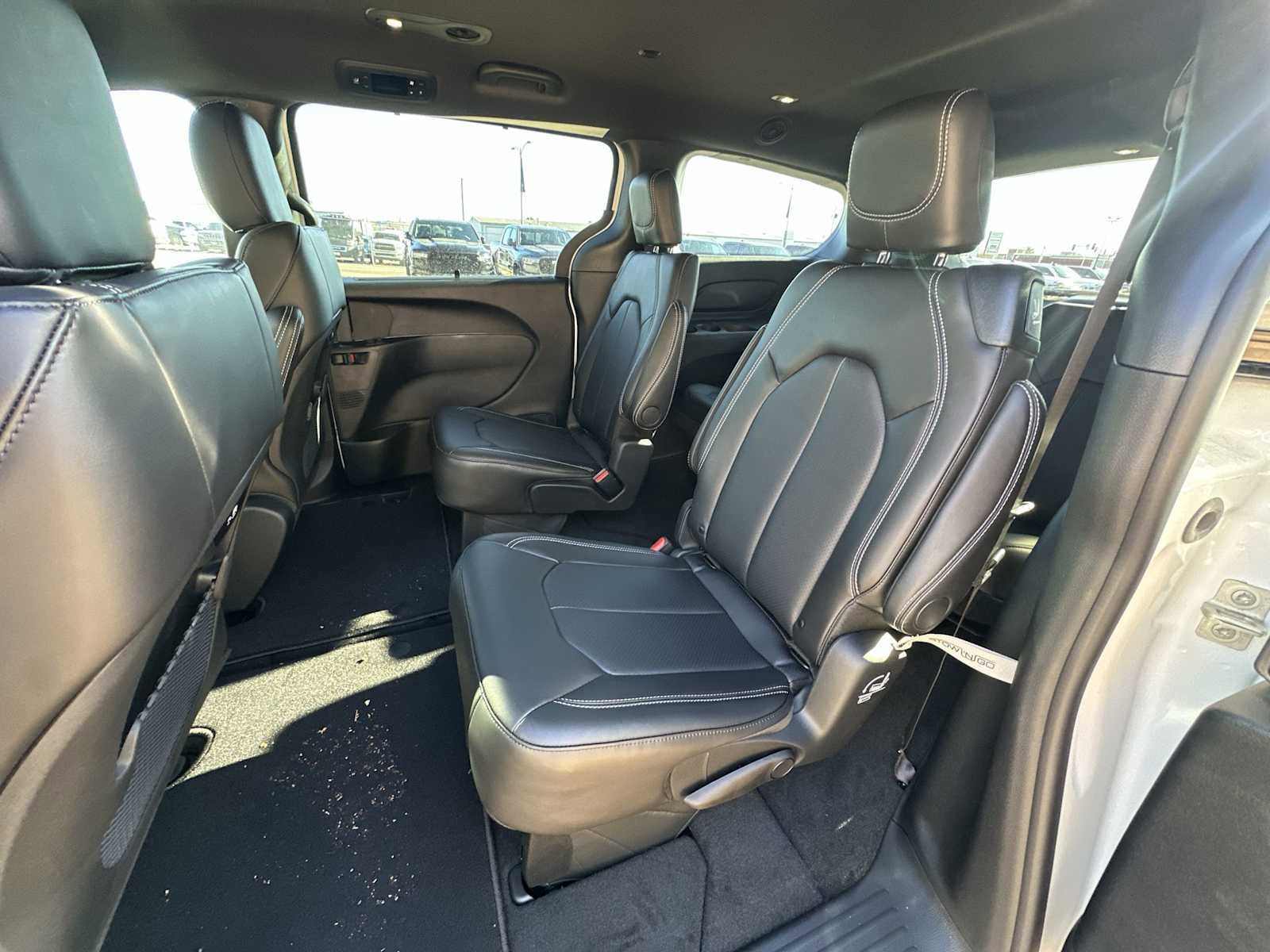 New 2026 Chrysler Pacifica Select image 22