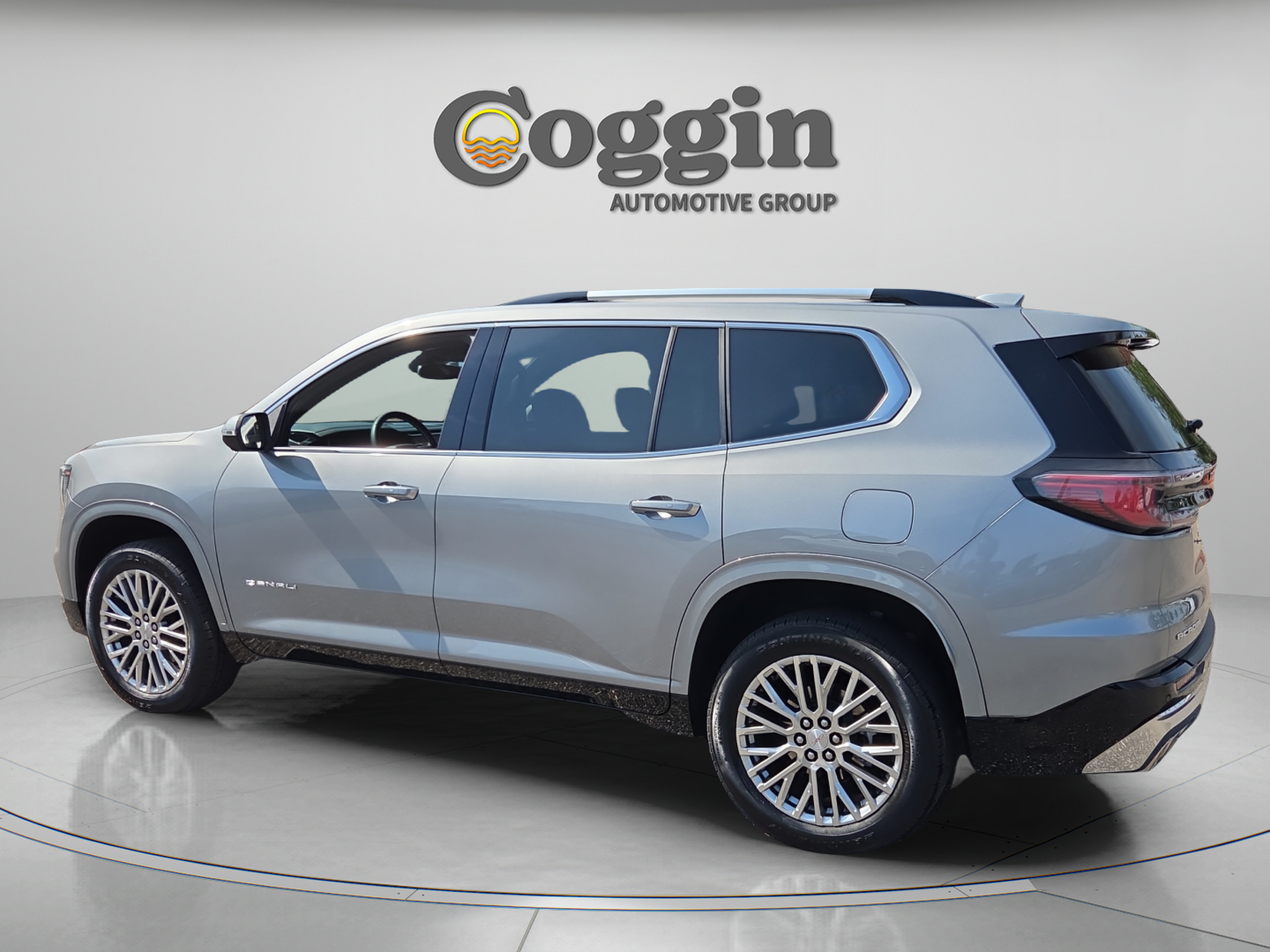 Certified 2024 GMC Acadia Denali FWD image 3