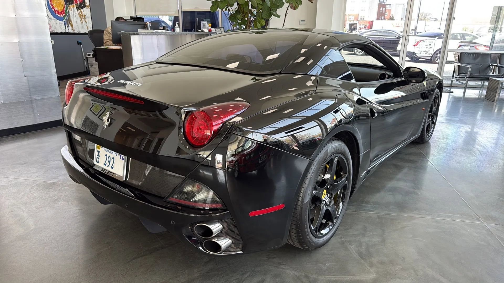 Used 2010 Ferrari California RWD image 6