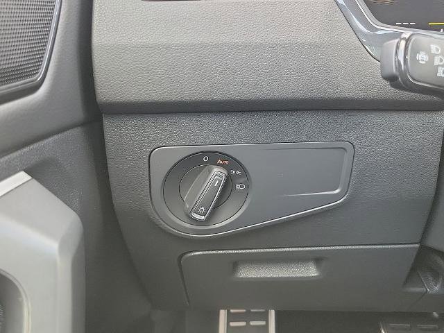 Used 2024 Volkswagen Tiguan SE R-Line w/ MDO Package, Three-Row FWD image 14