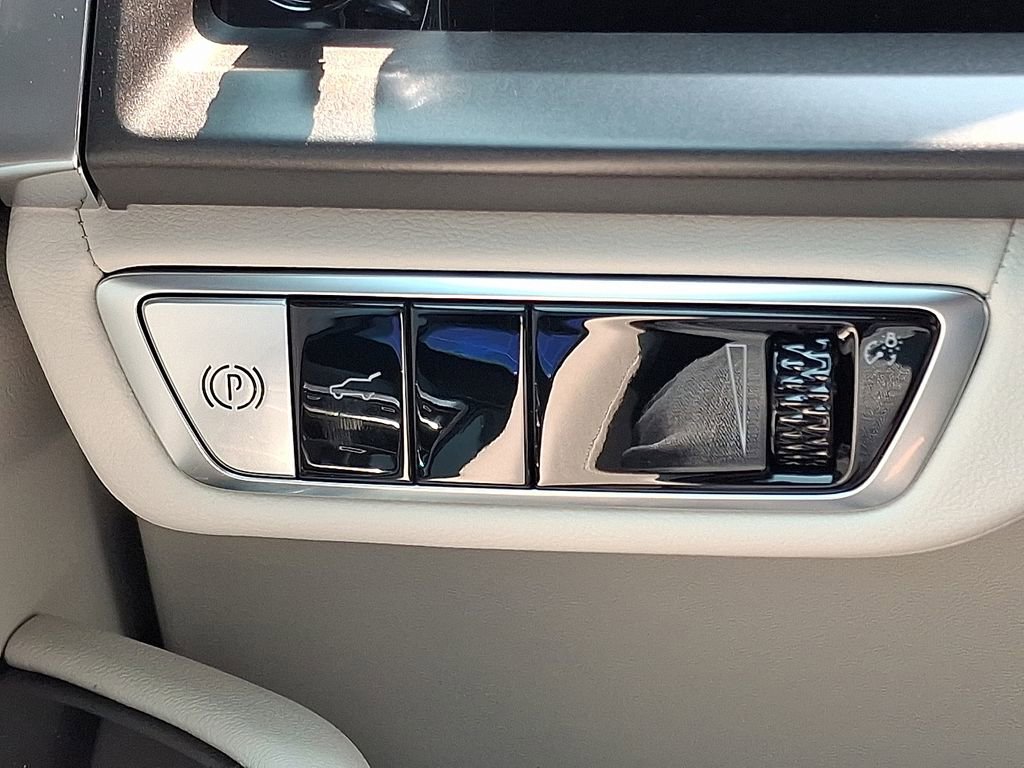 New 2026 Cadillac Vistiq Sport image 17