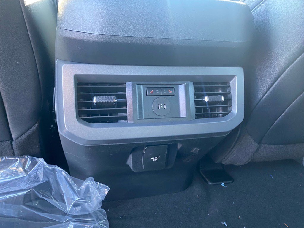 New 2025 Ford F250 Lariat w/ Lariat Ultimate Package image 15
