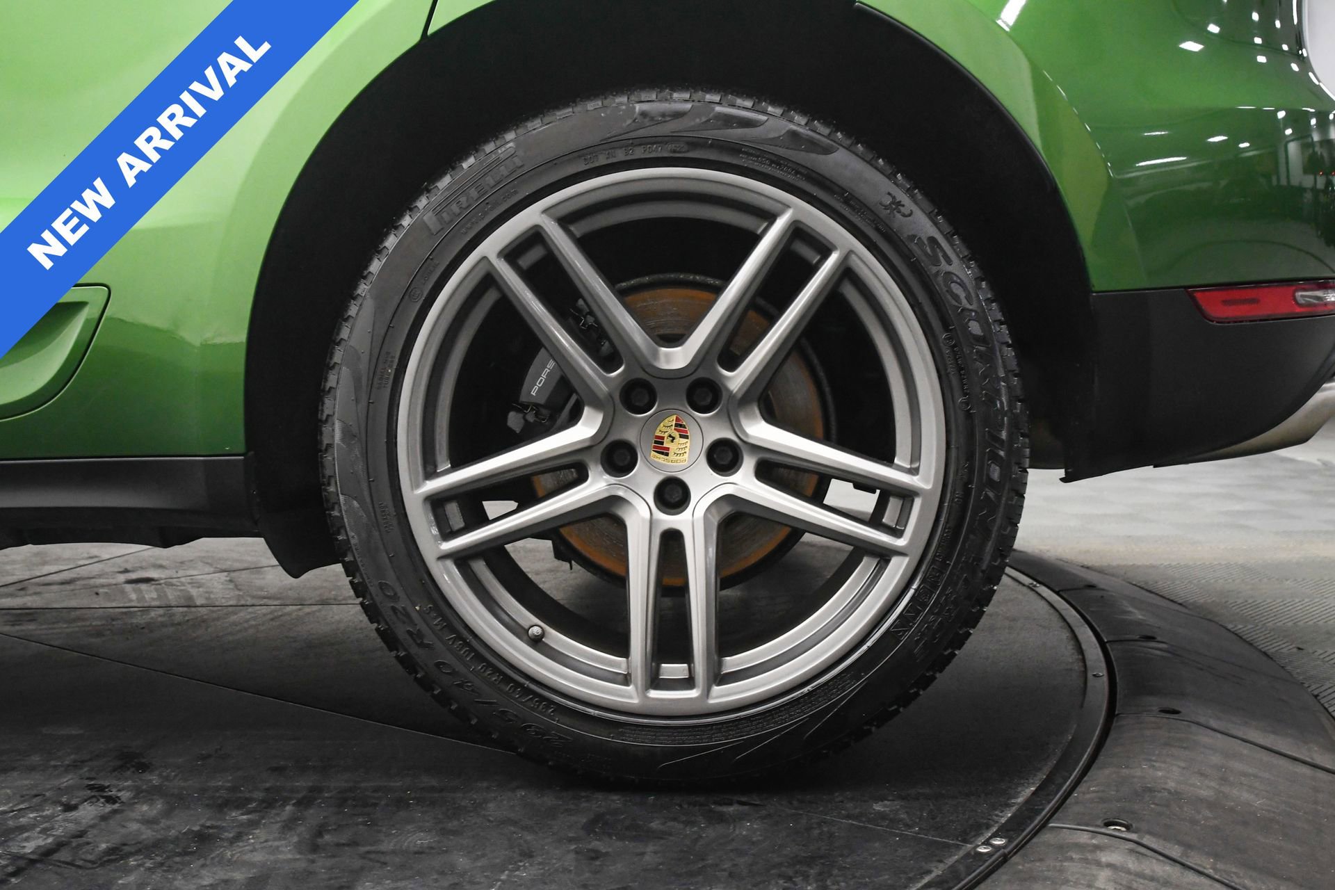 Used 2019 Porsche Macan Base image 32