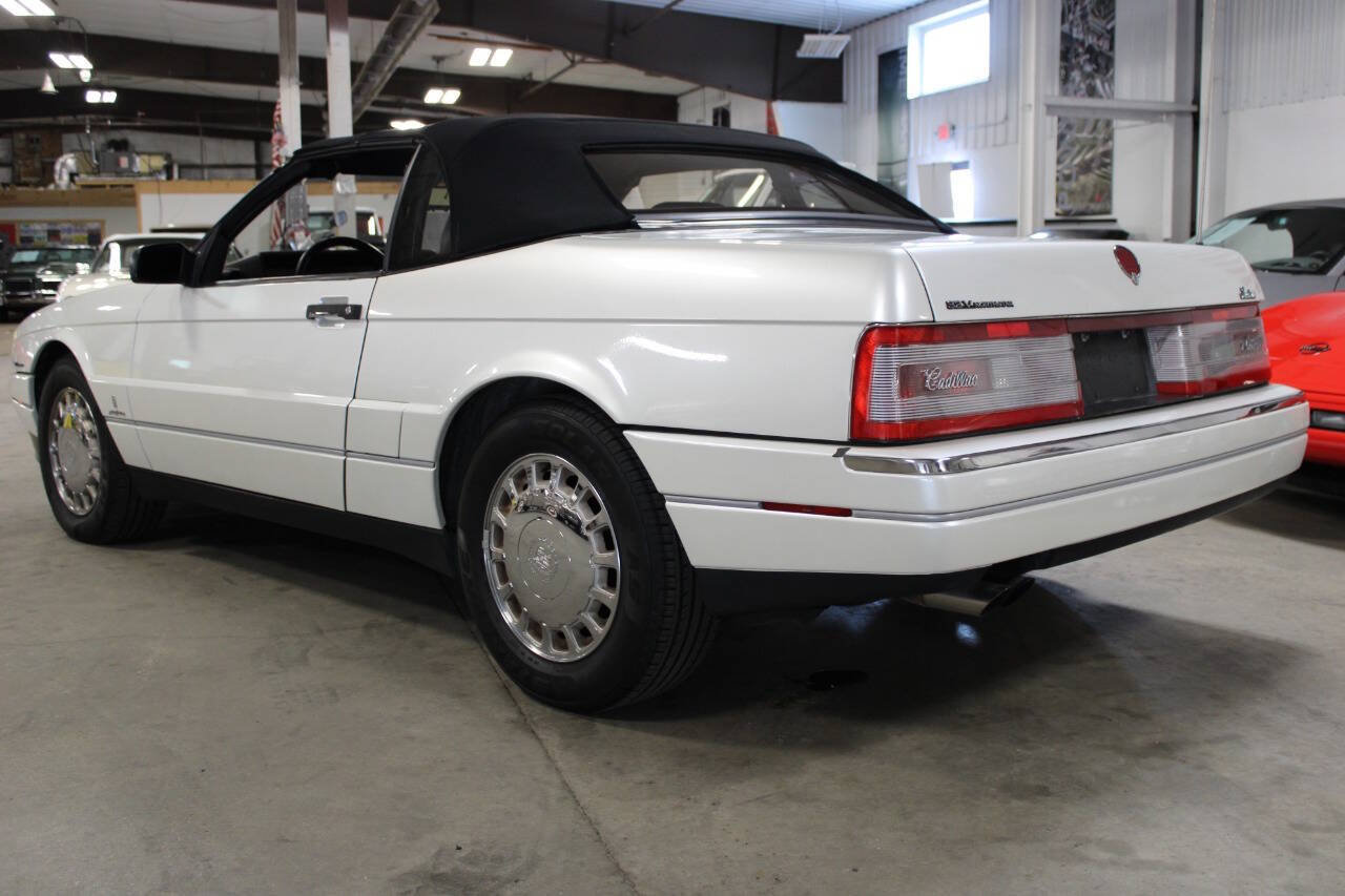 Used 1993 Cadillac Allante FWD image 4