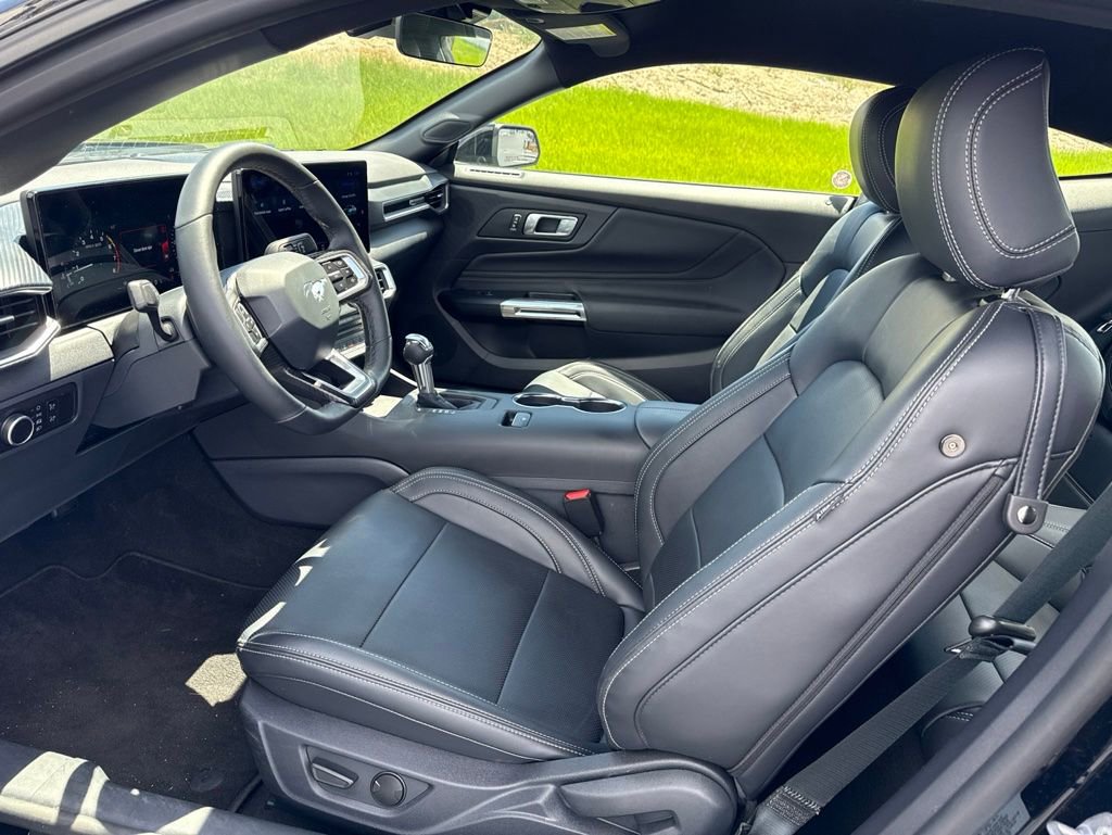 Used 2026 Ford Mustang Premium RWD image 10