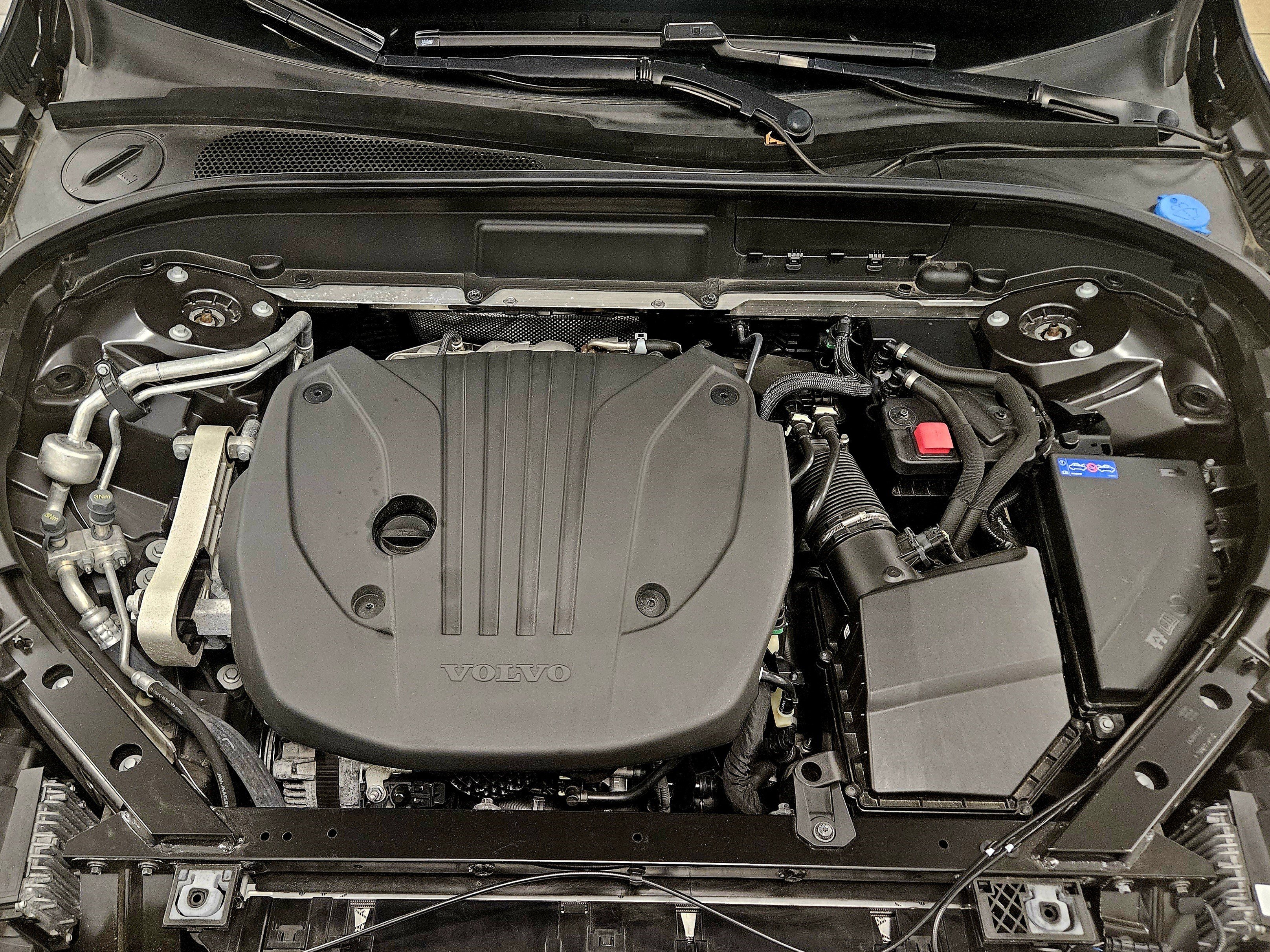 Used 2022 Volvo XC60 B5 Inscription w/ Protection Package Premier AWD/4WD image 37