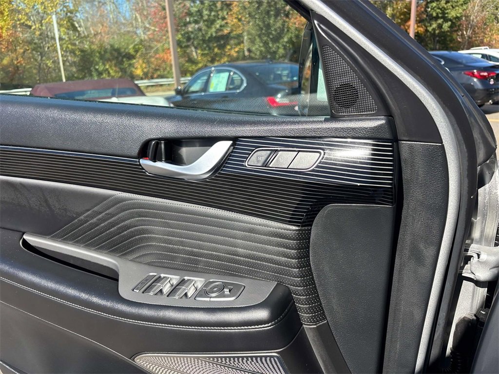 Used 2024 Hyundai Palisade Calligraphy image 23