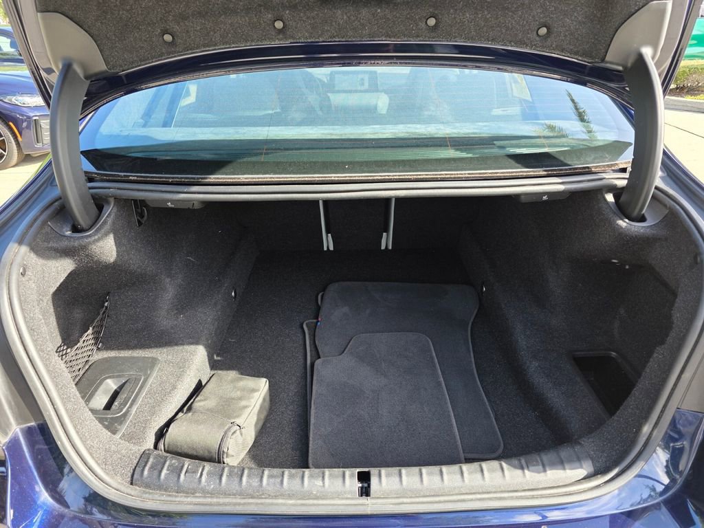 Used 2023 BMW M5 w/ Executive Package image 16