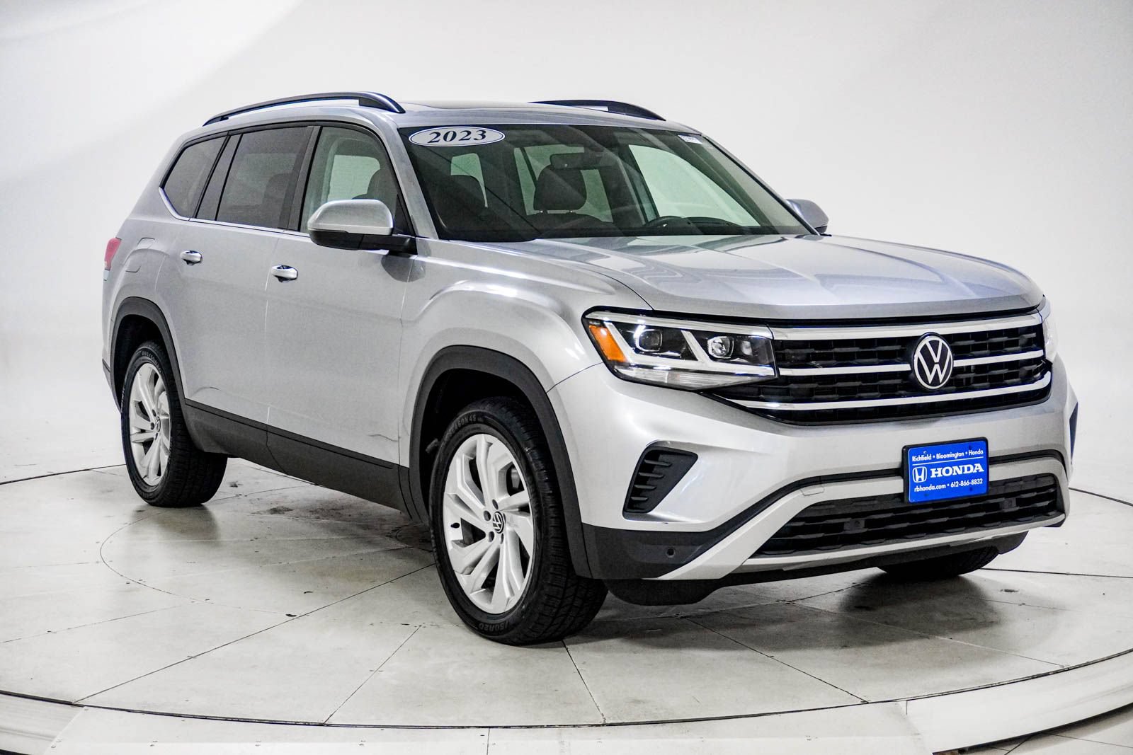 Used 2023 Volkswagen Atlas SE w/ Panoramic Sunroof Package AWD/4WD image 14
