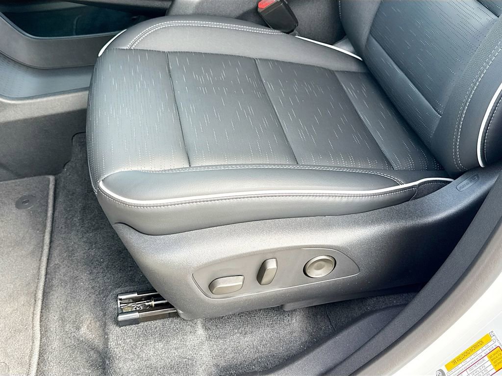 Used 2025 Buick Enclave Sport Touring image 20