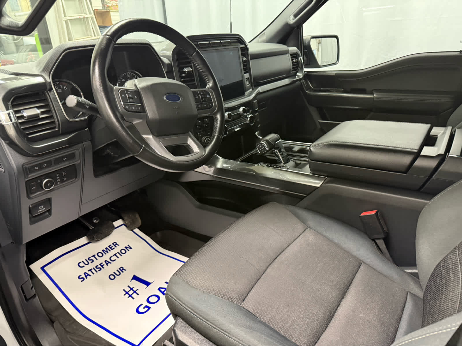 Used 2022 Ford F150 XLT w/ Equipment Group 302A High image 9