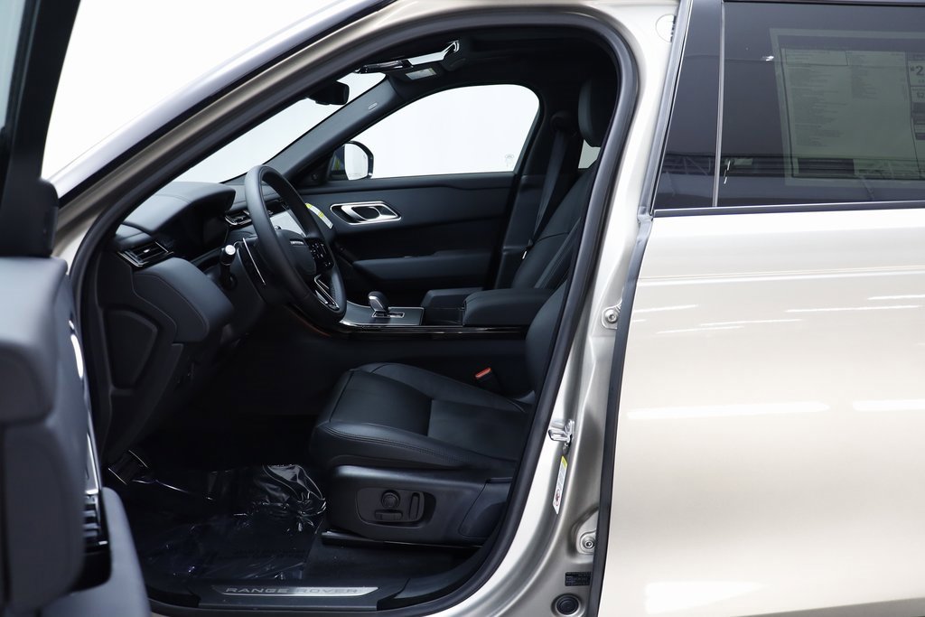 New 2026 Land Rover Range Rover Velar Dynamic SE image 6