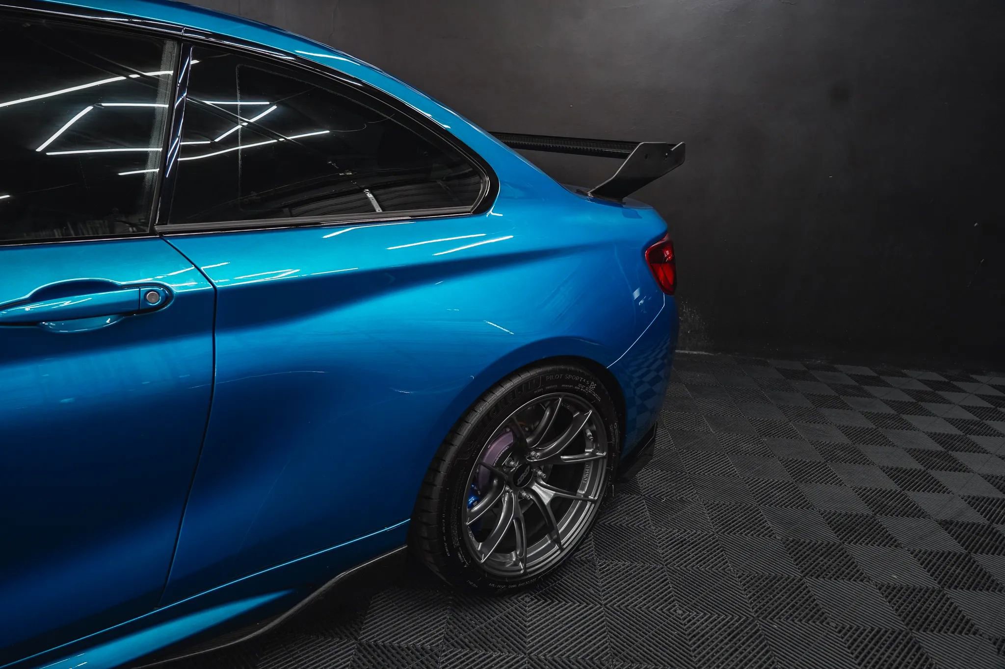Used 2018 BMW M2 RWD image 11
