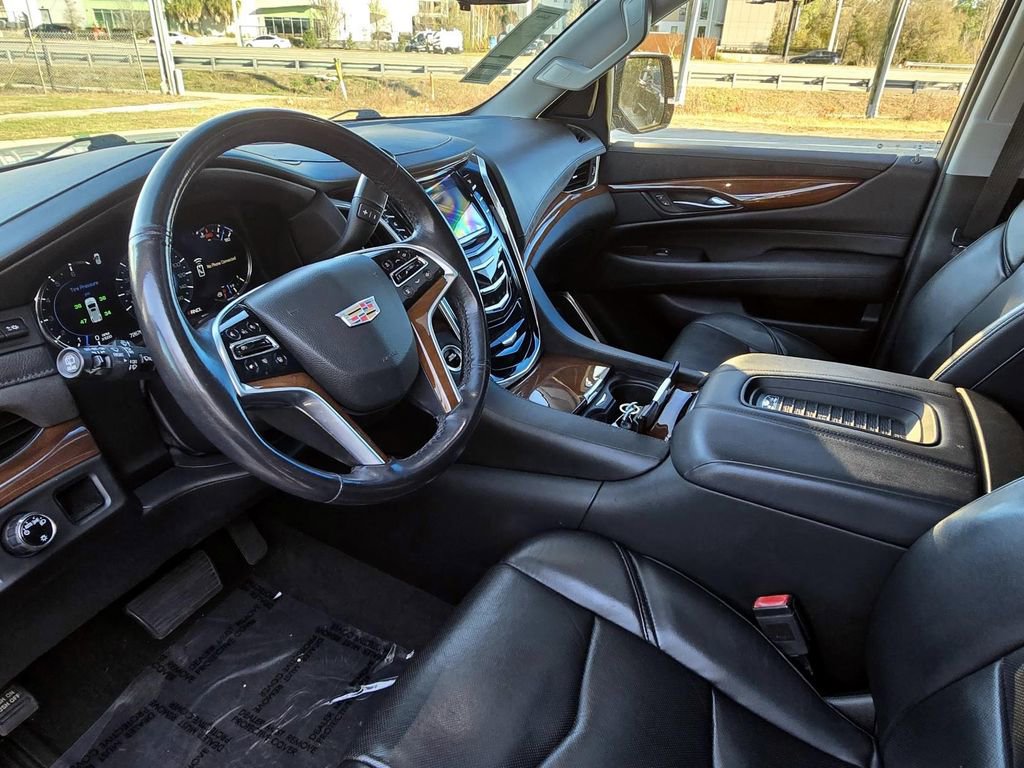 Used 2019 Cadillac Escalade ESV Luxury image 25